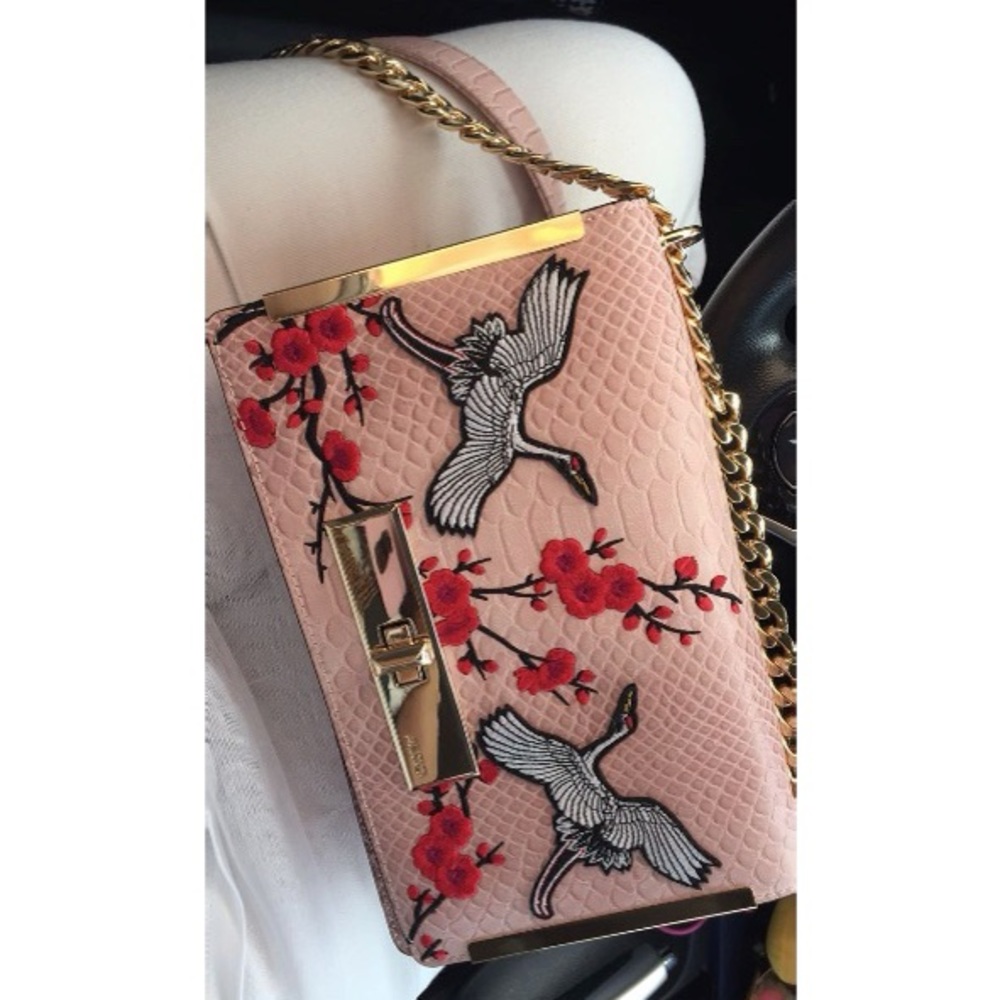 Crossbody handbag